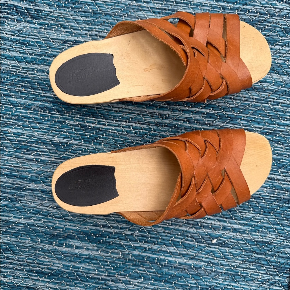 Swedish Hasbeens Tan Leather Woven Mules Clogs - Picture 4 of 5